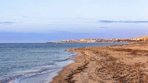 playa-los-bajos-turismo-roquetas-mar-01-uai-516x290